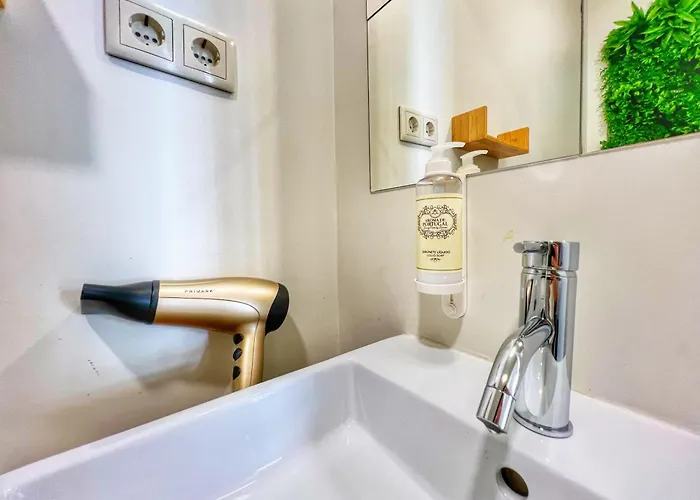 Διαμέρισμα Largo Das Flores Suites By Double Ninety Stays