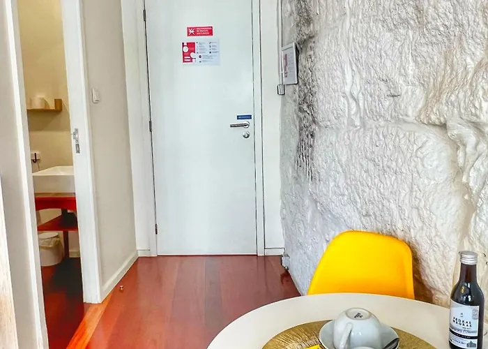 Largo Das Flores Suites By Double Ninety Stays